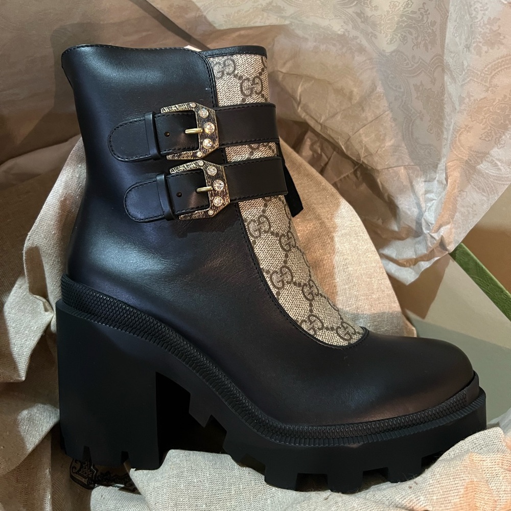 New Gucci boots GG monogram Crystal Buckle Black Ankle Combat Boots Size 38.5 - Picture 8 of 9